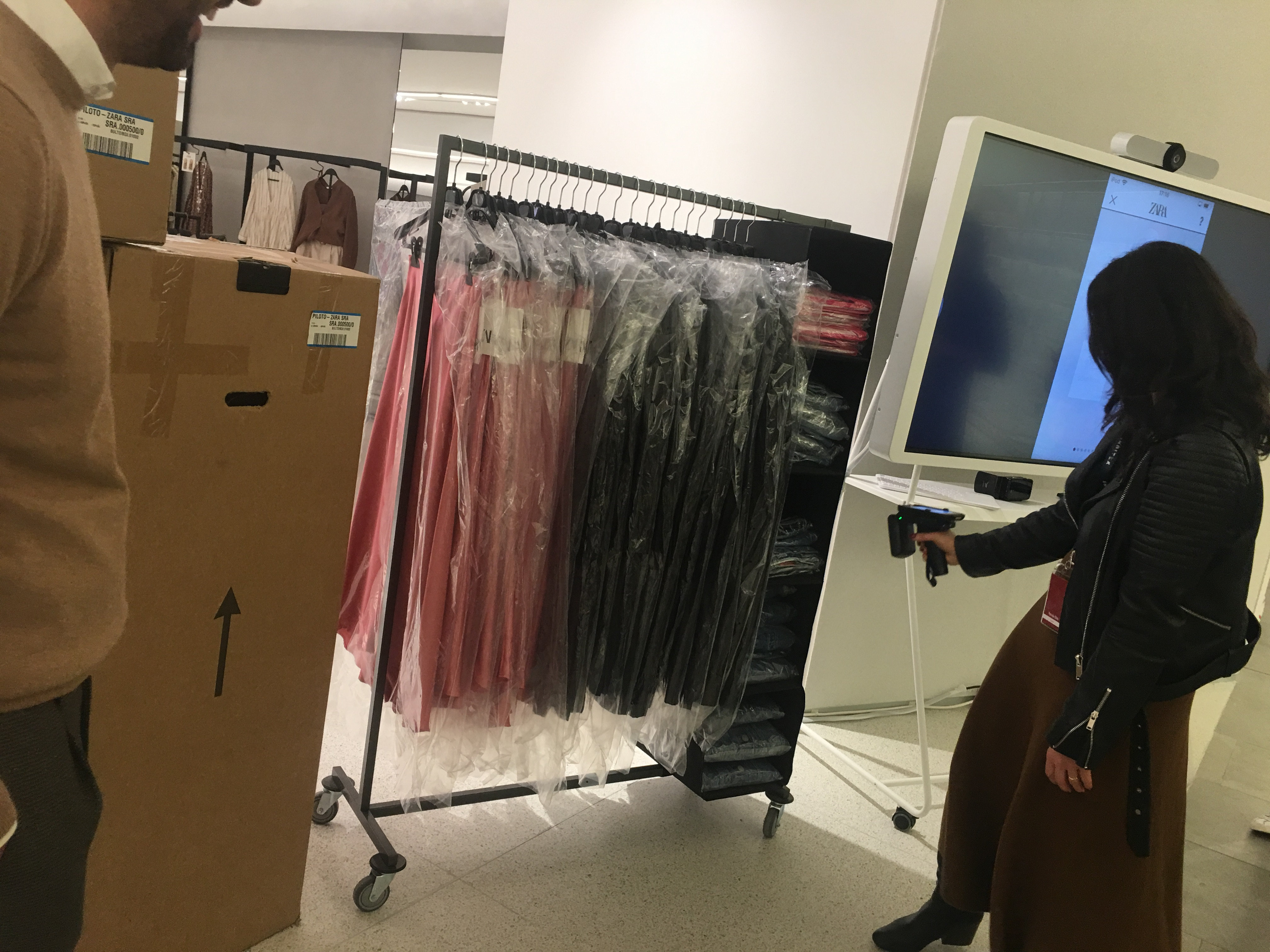 Sistema RFID con el que Zara opera en sus tiendas.AGN