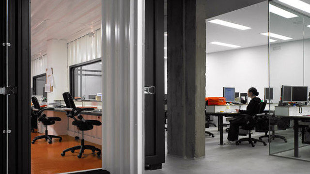 Instalacións de Dinahosting en Santiago. EP