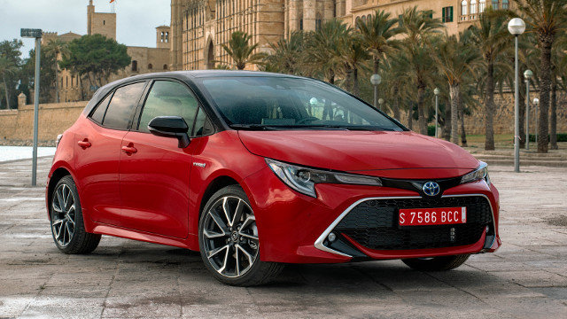 corolla-hb-2.0l-red-bitone-2019-004-722473