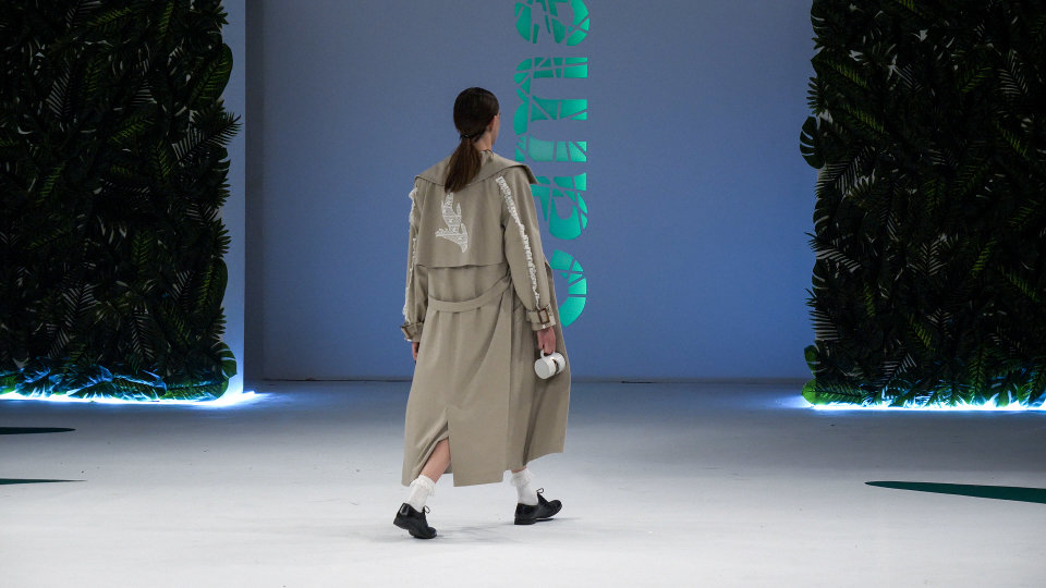 Un dos deseños da colección 'Fire walk with me'. ALEX CARAUSAN