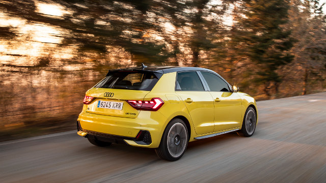 Audi_A1_amarillo_Python_09