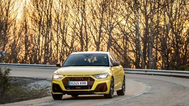 Audi_A1_amarillo_Python_10