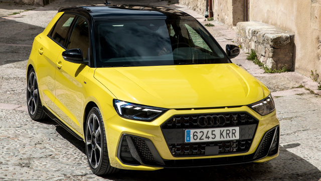 Audi_A1_amarillo_Python_16