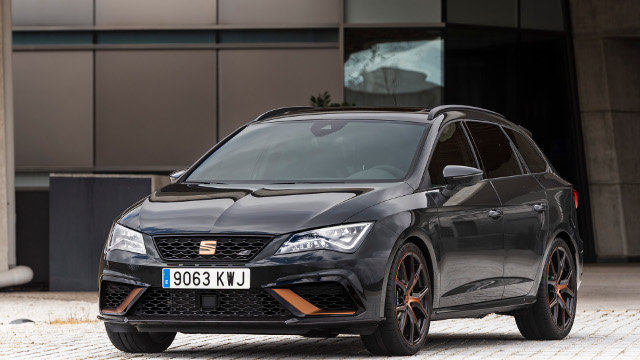 SEAT-Leon-ST-CUPRA-R_01_HQ