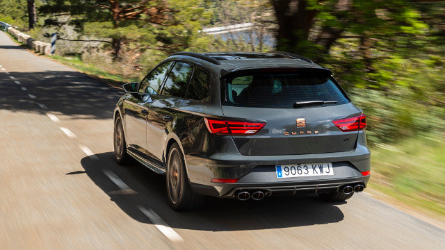 SEAT-Leon-ST-CUPRA-R_13_HQ