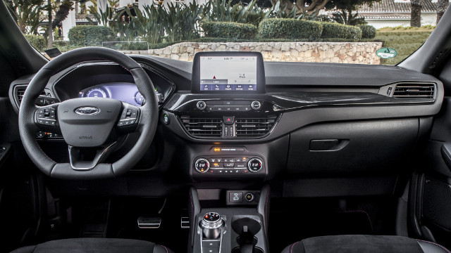 Kuga_ST-Line_X_Plug-In_Hybrid_027