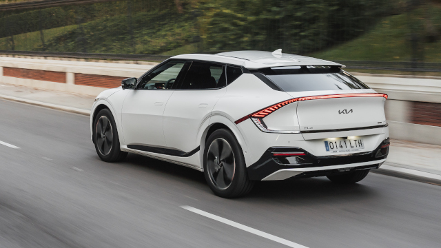 KIA EV 6_079