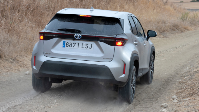 toyotayariscrosselectrichybrid-presentacioacutensevilla-caacutediz39