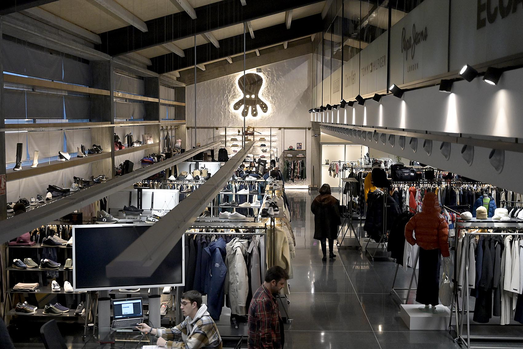 Tienda de el Pulpo.MONCHO FUENTES