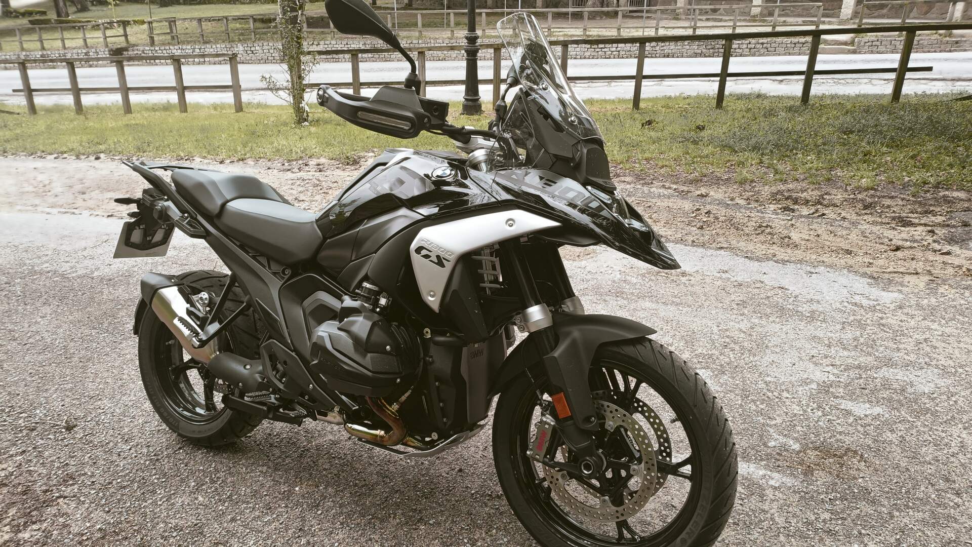 BMW R1300 GS (2)