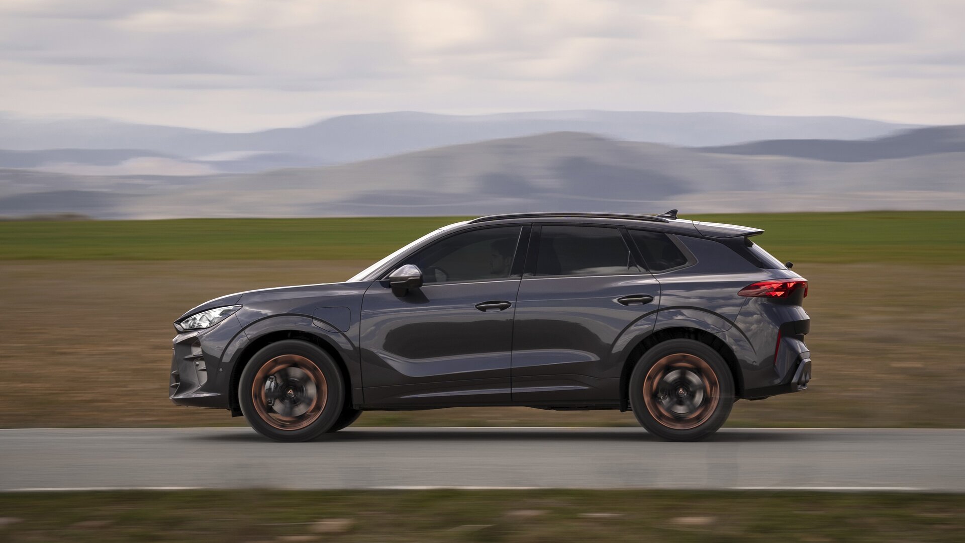 CUPRA Terramar e-HYBRID 204cv (4)