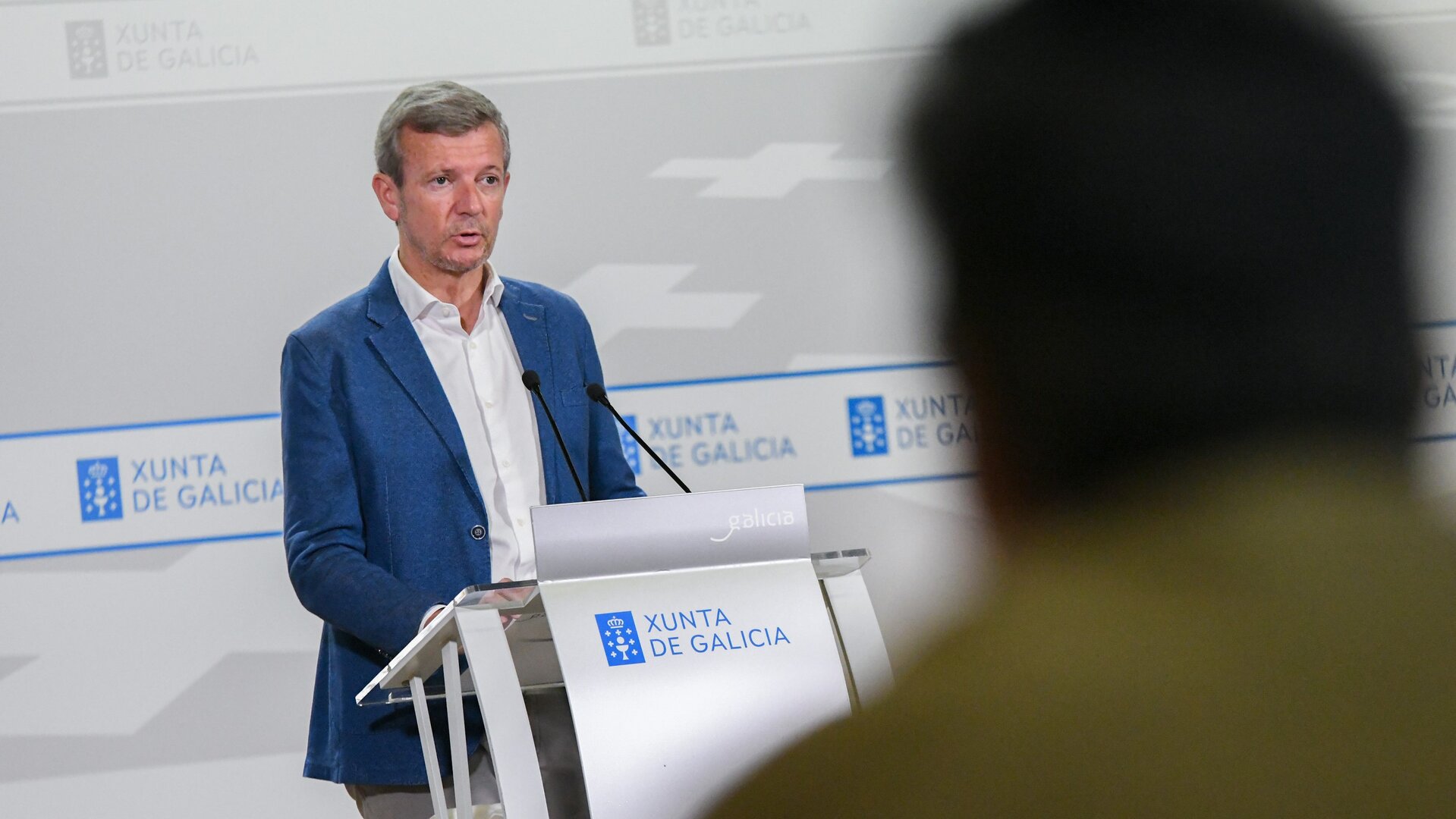 Alfonso Rueda en su comparecencia en San Caetano. MÓNICA ARCAY